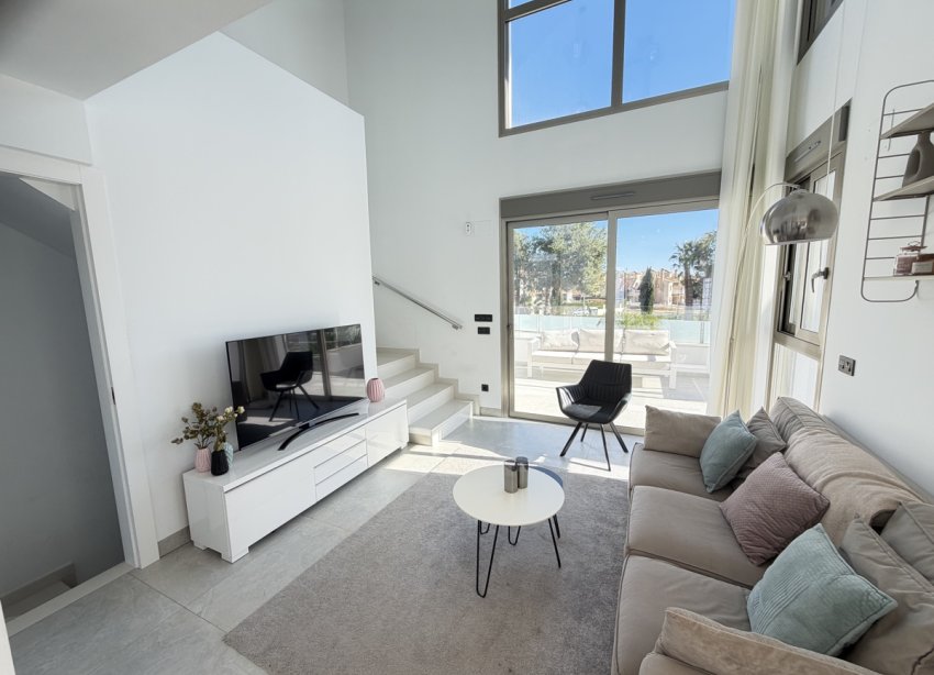 Resale - Villa / House - Orihuela Costa - Villamartín