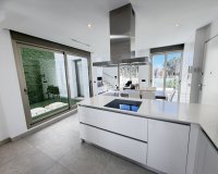 Resale - Villa / House - Orihuela Costa - Villamartín