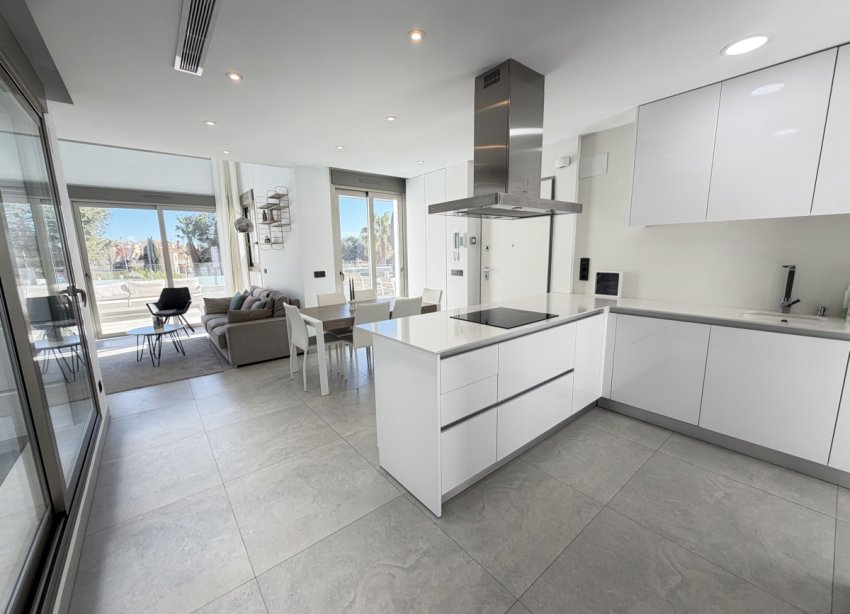 Resale - Villa / House - Orihuela Costa - Villamartín