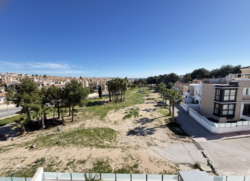 Resale - Villa / House - Orihuela Costa - Villamartín
