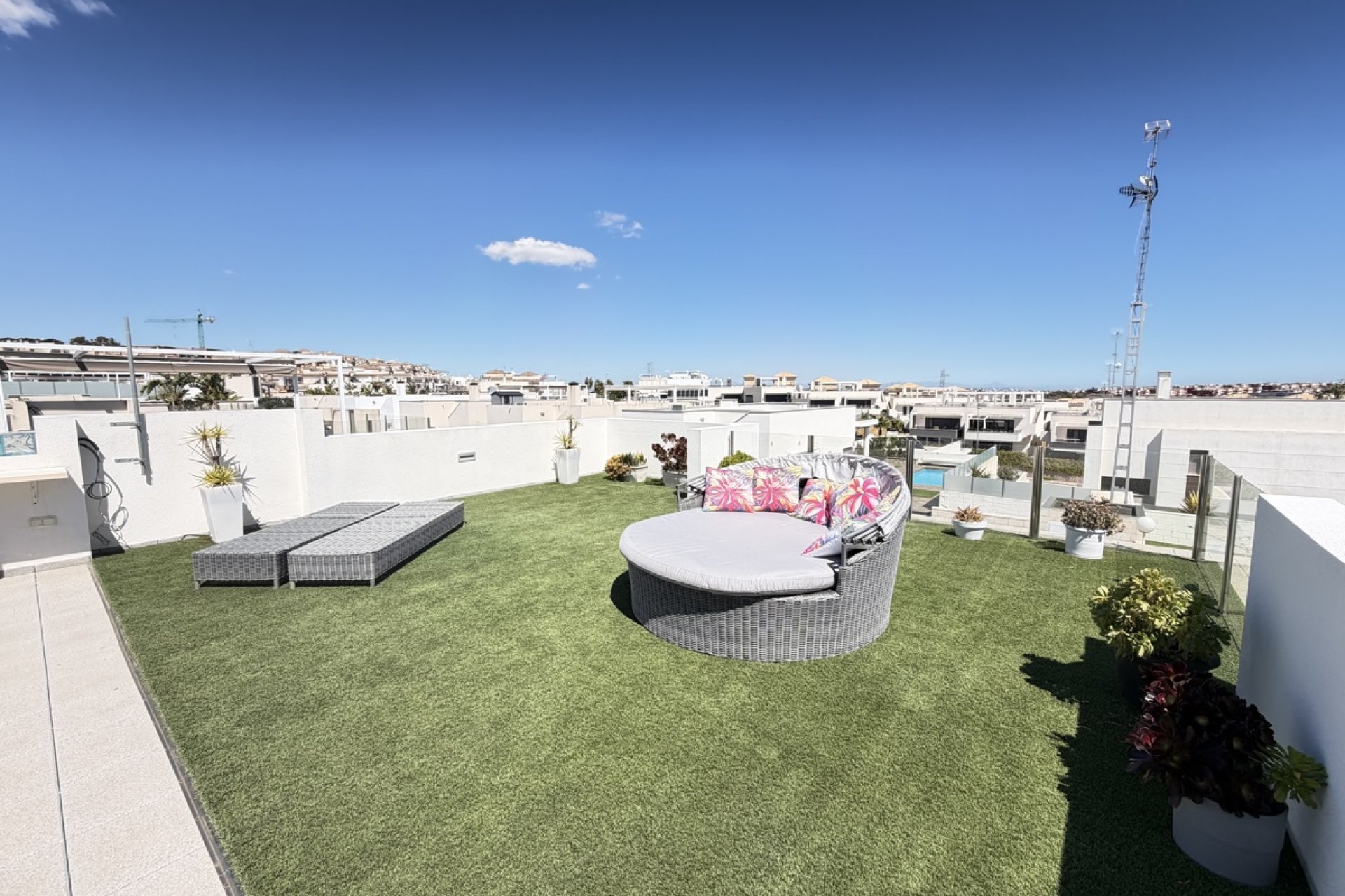 Resale - Villa / House - Orihuela Costa - Villamartín