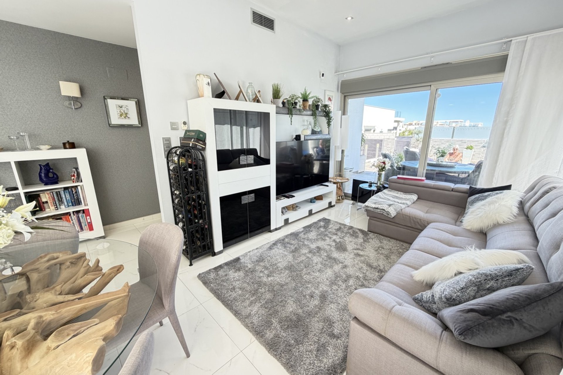 Resale - Villa / House - Orihuela Costa - Villamartín
