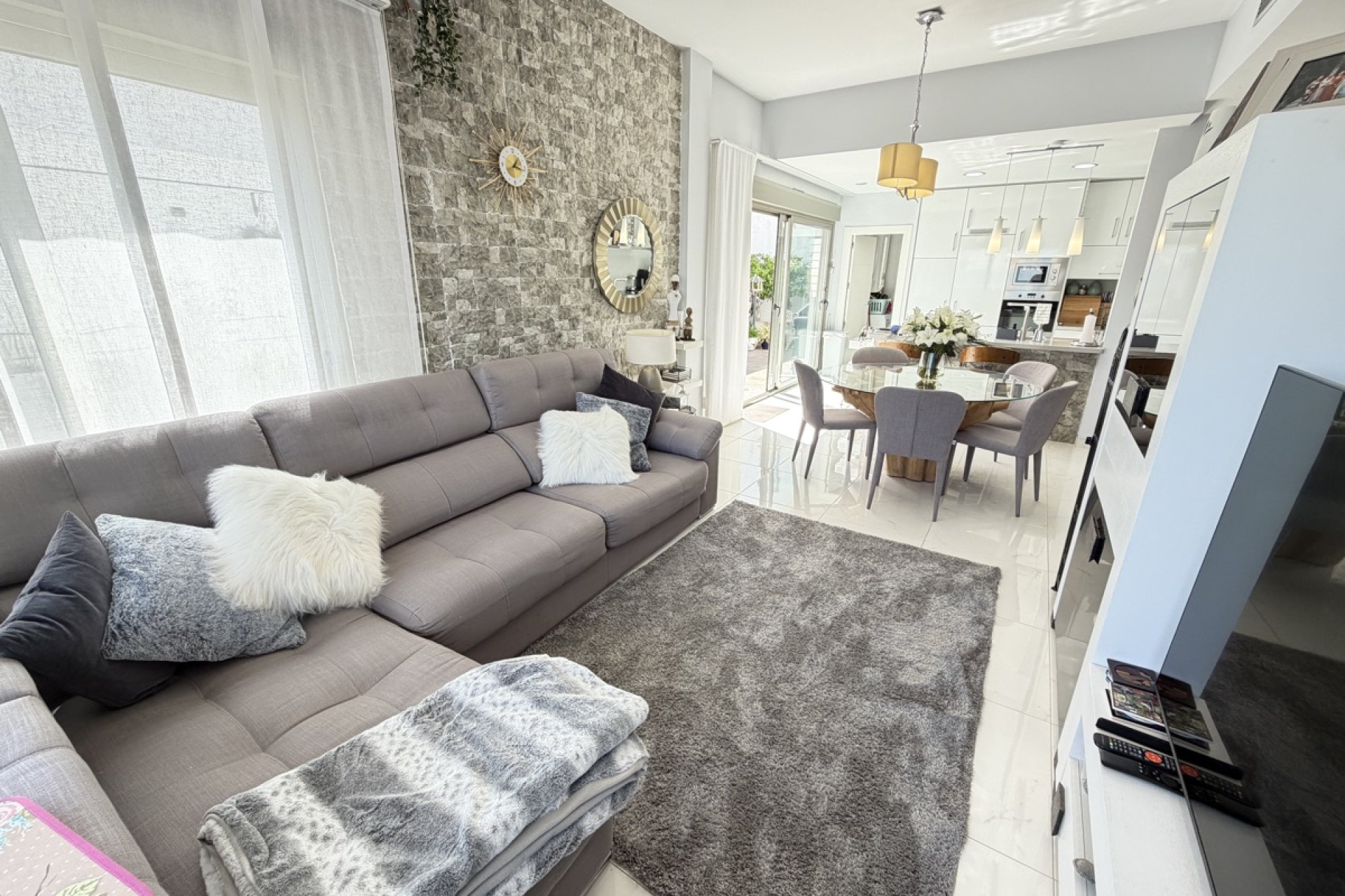 Resale - Villa / House - Orihuela Costa - Villamartín