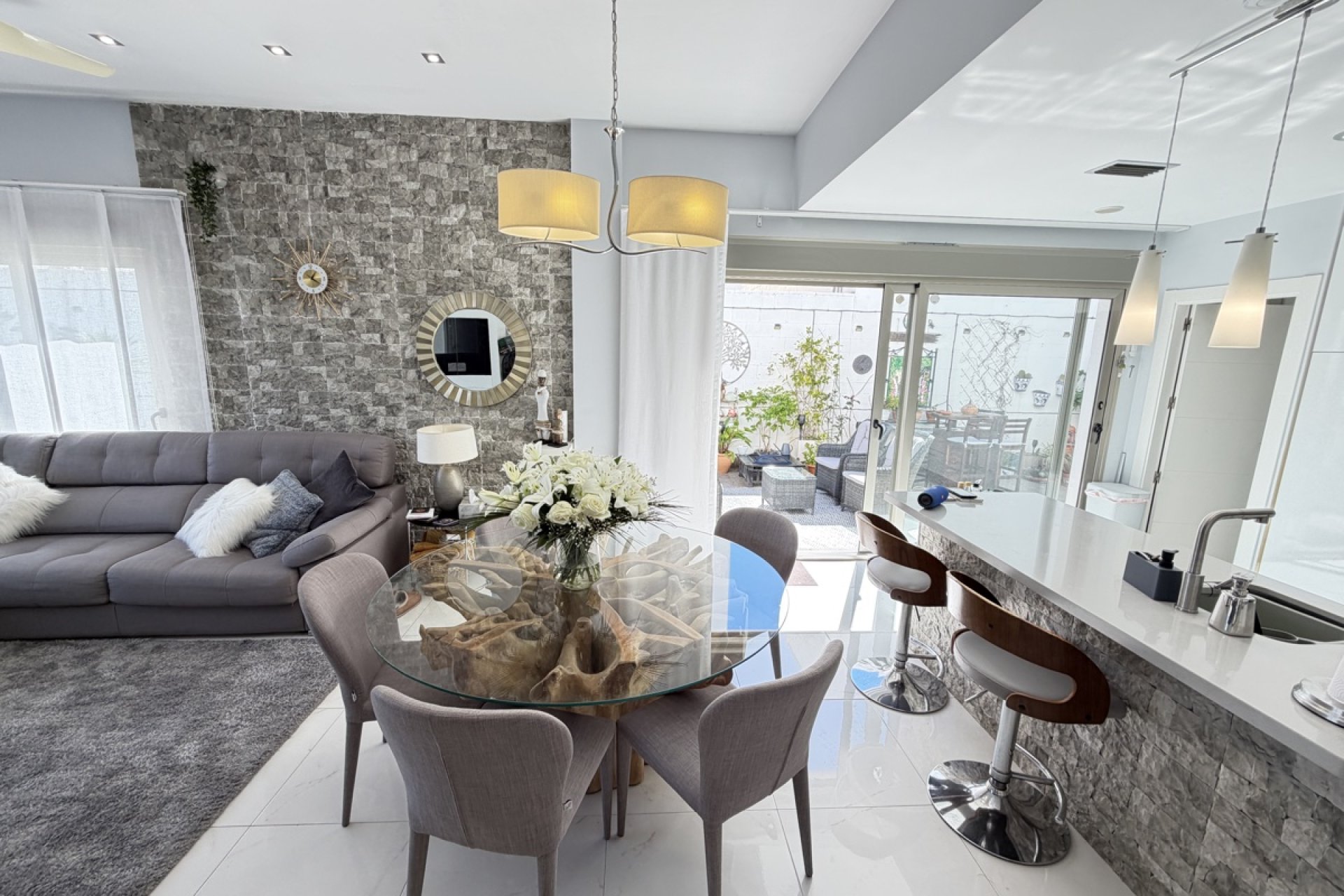 Resale - Villa / House - Orihuela Costa - Villamartín