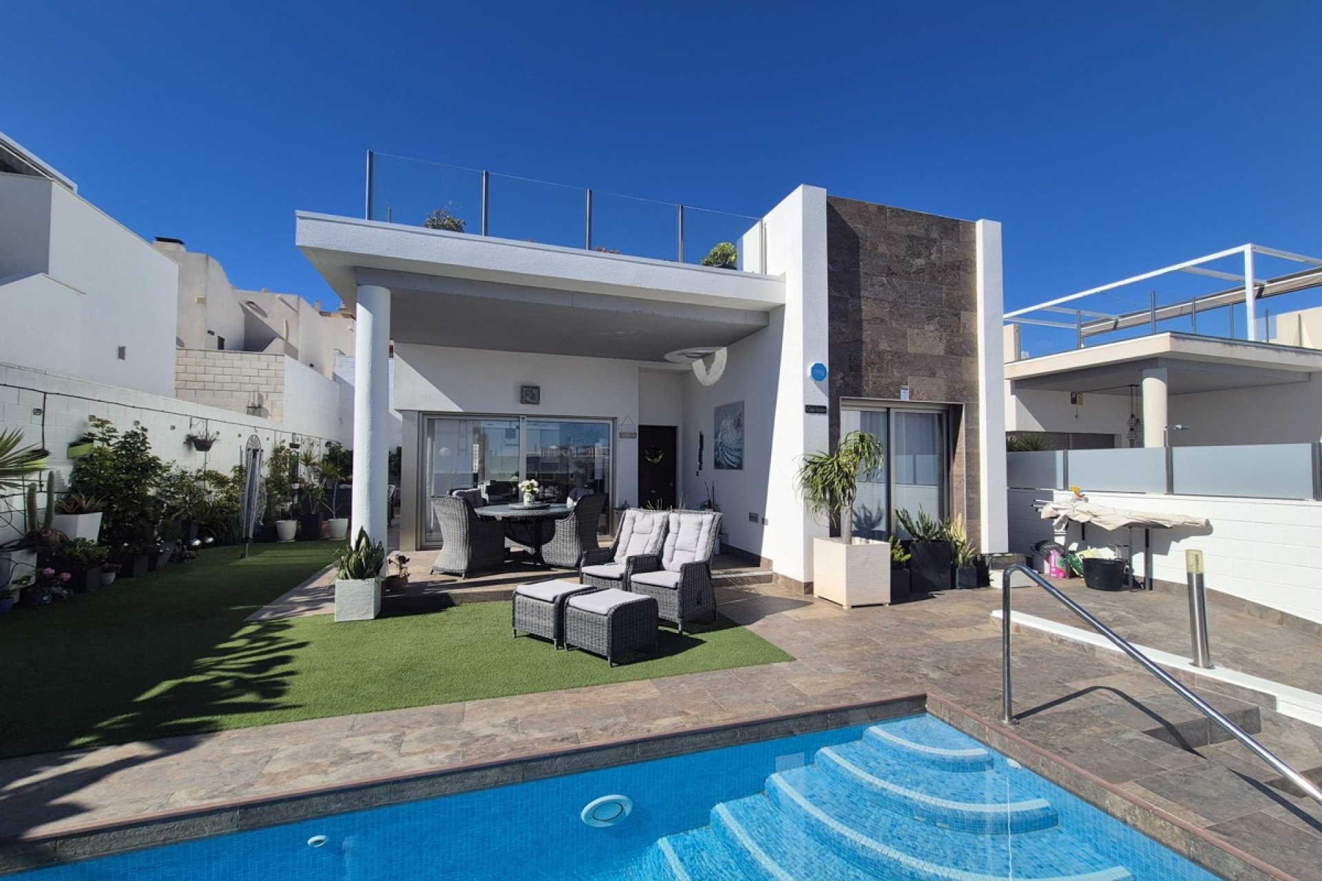 Resale - Villa / House - Orihuela Costa - Villamartín