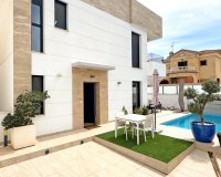 Resale - Villa / House - Orihuela Costa - Villamartín