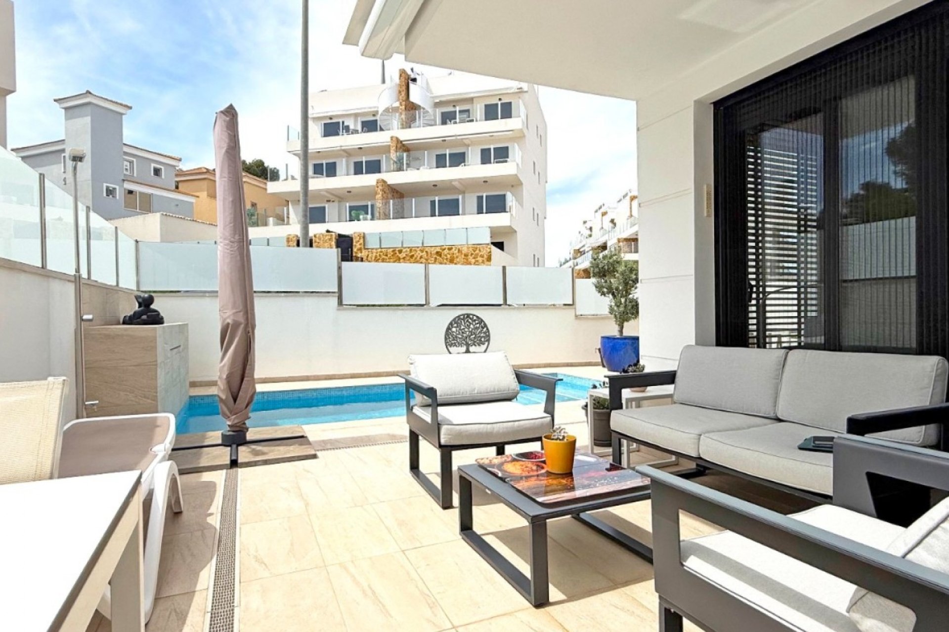 Resale - Villa / House - Orihuela Costa - Villamartín