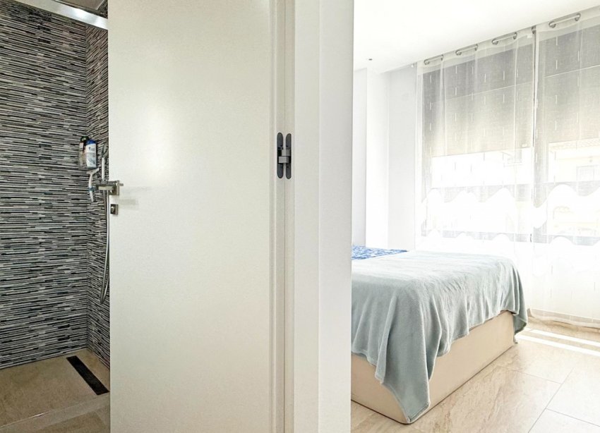 Resale - Villa / House - Orihuela Costa - Villamartín