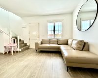Resale - Villa / House - Orihuela Costa - Villamartín