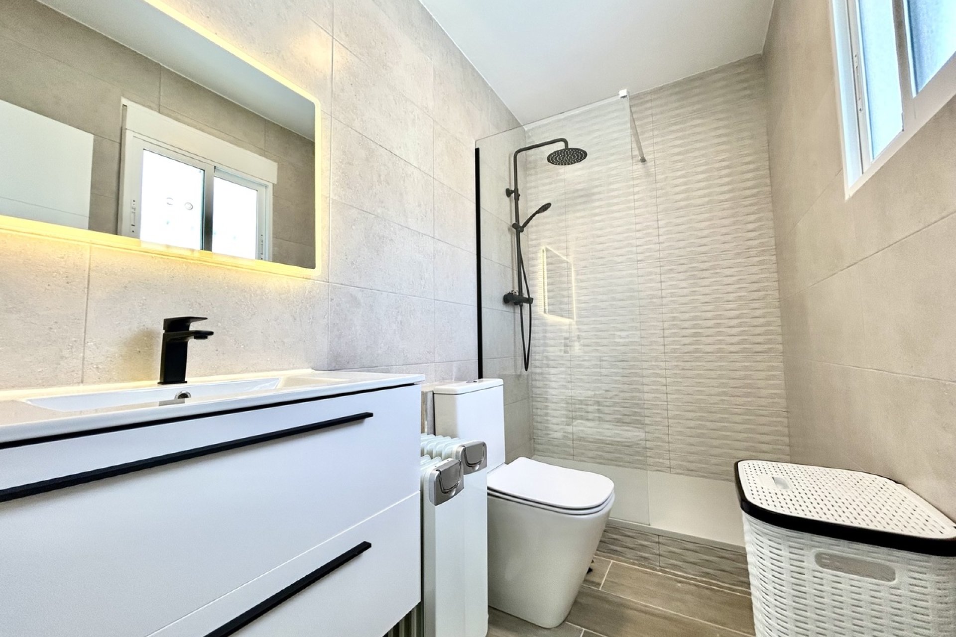 Resale - Villa / House - Orihuela Costa - Villamartín