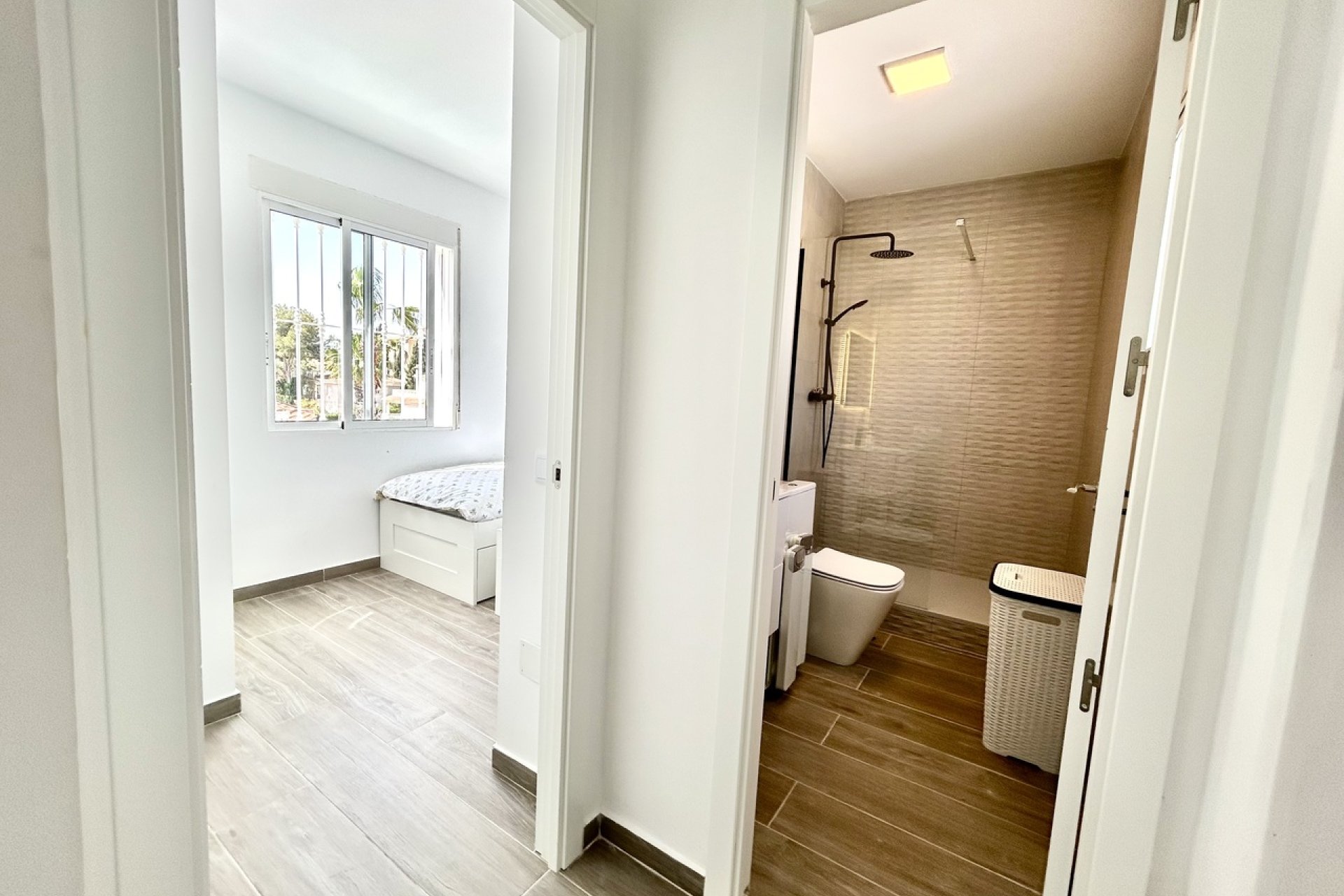 Resale - Villa / House - Orihuela Costa - Villamartín