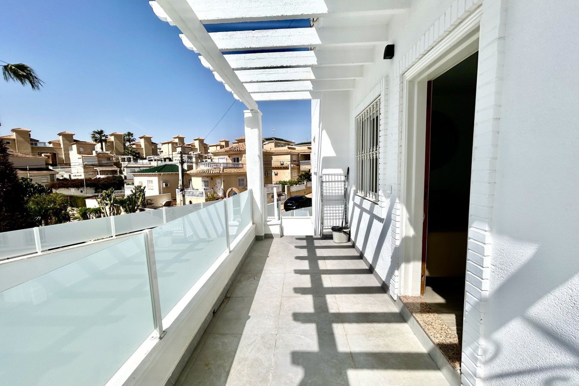 Resale - Villa / House - Orihuela Costa - Villamartín