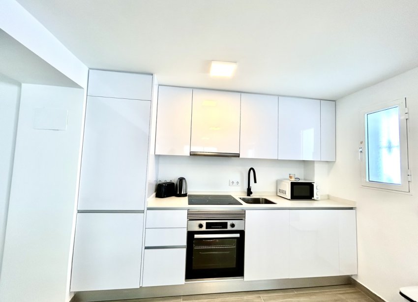 Resale - Villa / House - Orihuela Costa - Villamartín