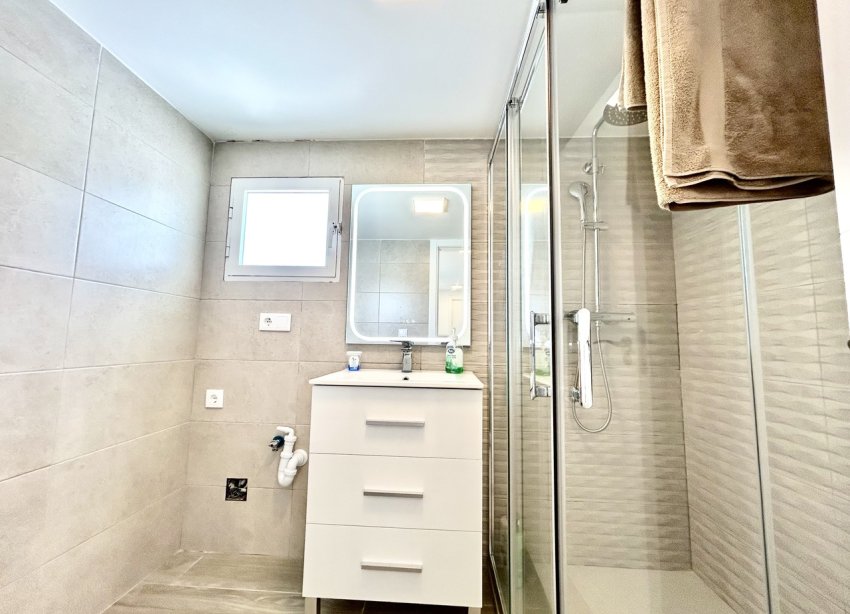 Resale - Villa / House - Orihuela Costa - Villamartín