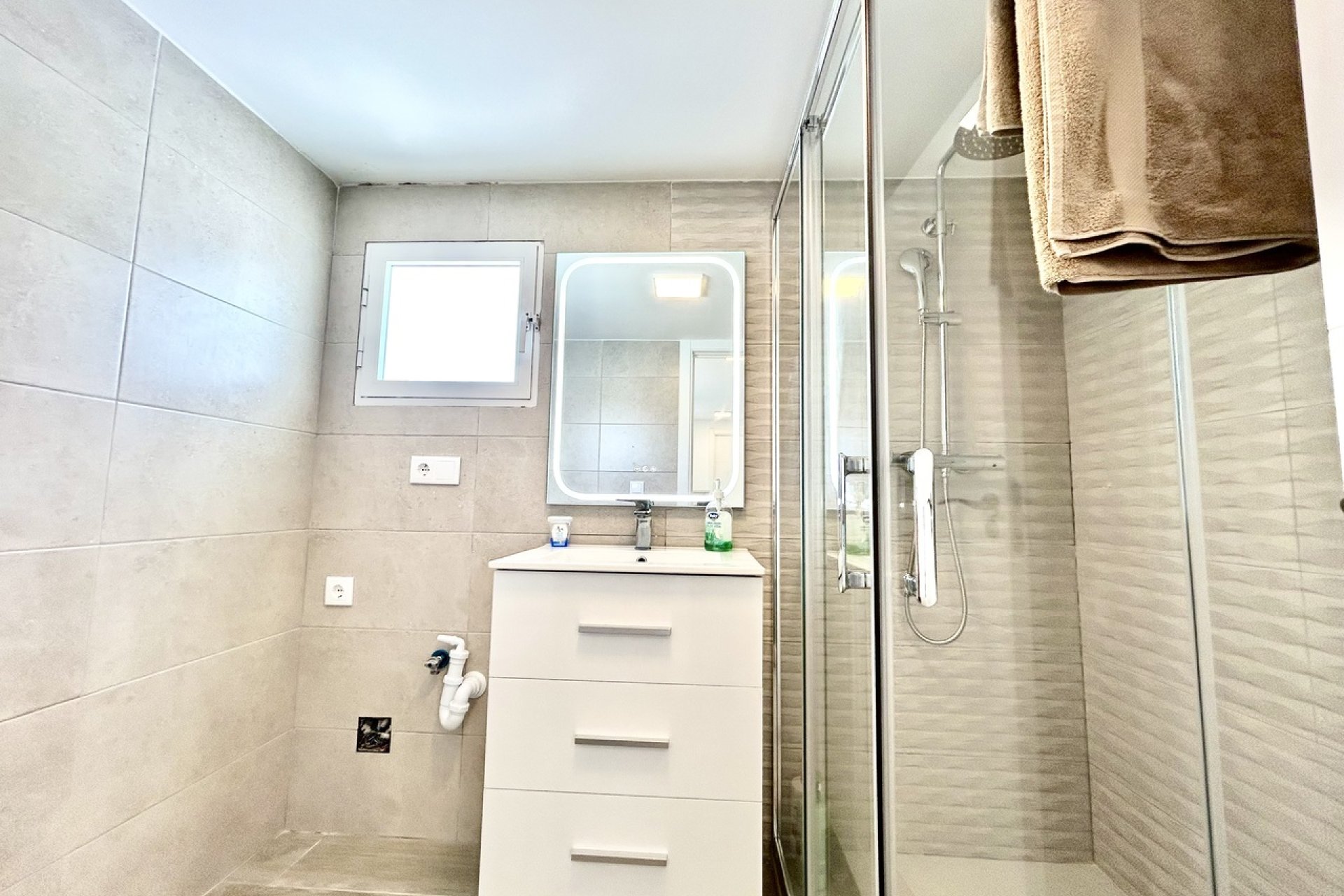 Resale - Villa / House - Orihuela Costa - Villamartín