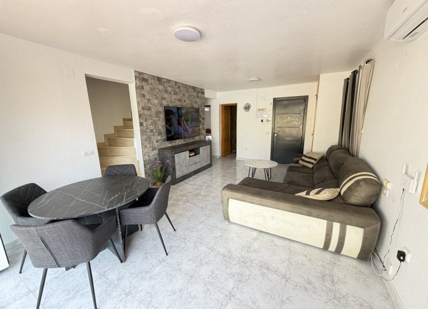 Resale - Villa / House - Orihuela Costa - Villamartín