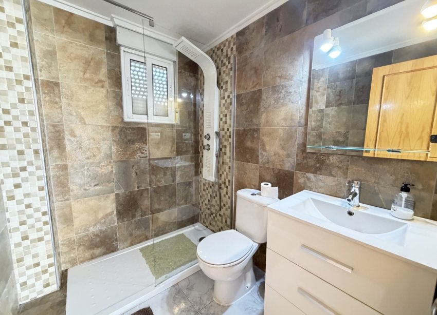 Resale - Villa / House - Orihuela Costa - Villamartín