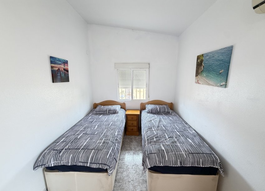Resale - Villa / House - Orihuela Costa - Villamartín