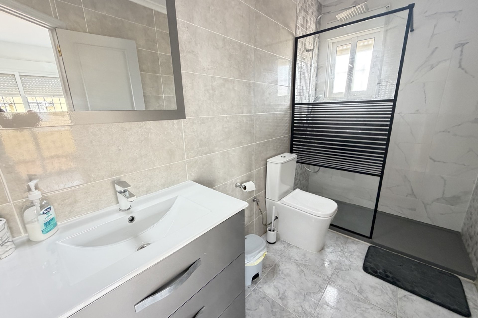 Resale - Villa / House - Orihuela Costa - Villamartín