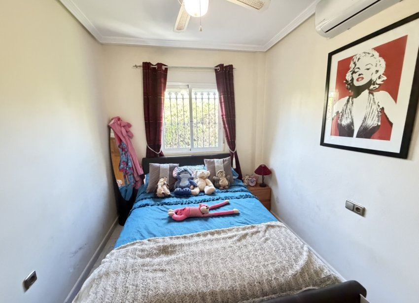 Resale - Villa / House - Orihuela Costa - Villamartín