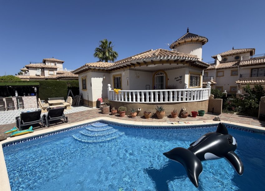 Resale - Villa / House - Orihuela Costa - Villamartín