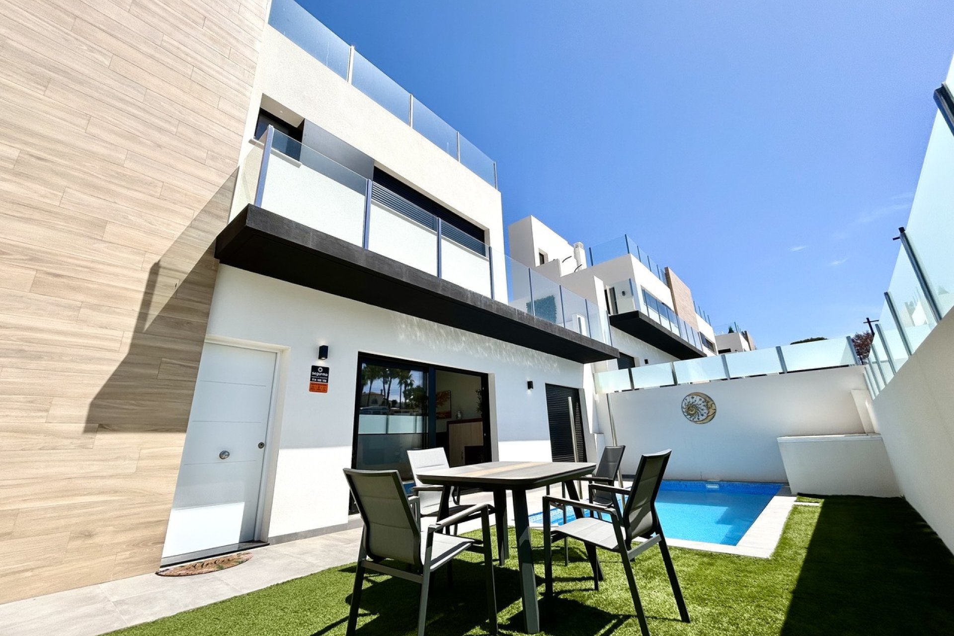 Resale - Villa / House - Orihuela Costa - Villamartín