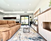 Resale - Villa / House - Orihuela Costa - Villamartín