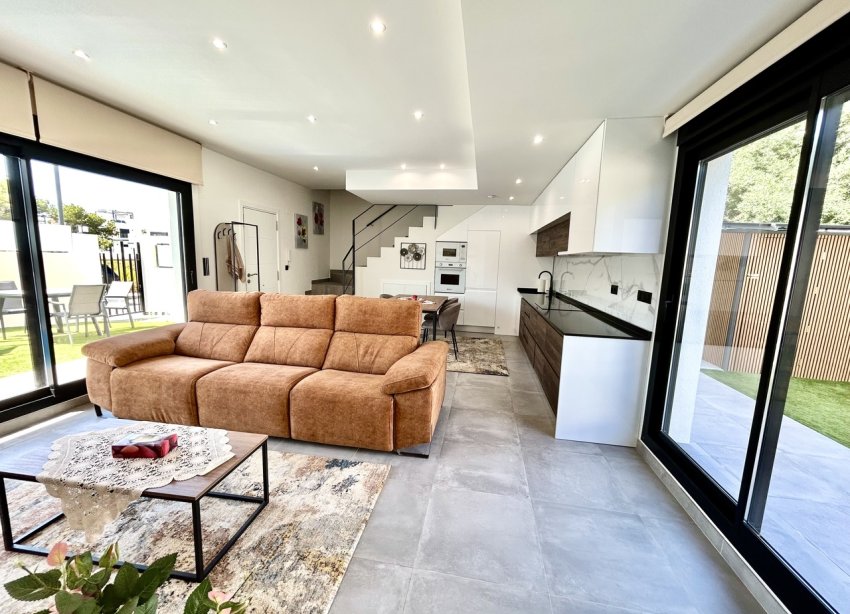 Resale - Villa / House - Orihuela Costa - Villamartín