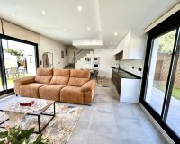 Resale - Villa / House - Orihuela Costa - Villamartín