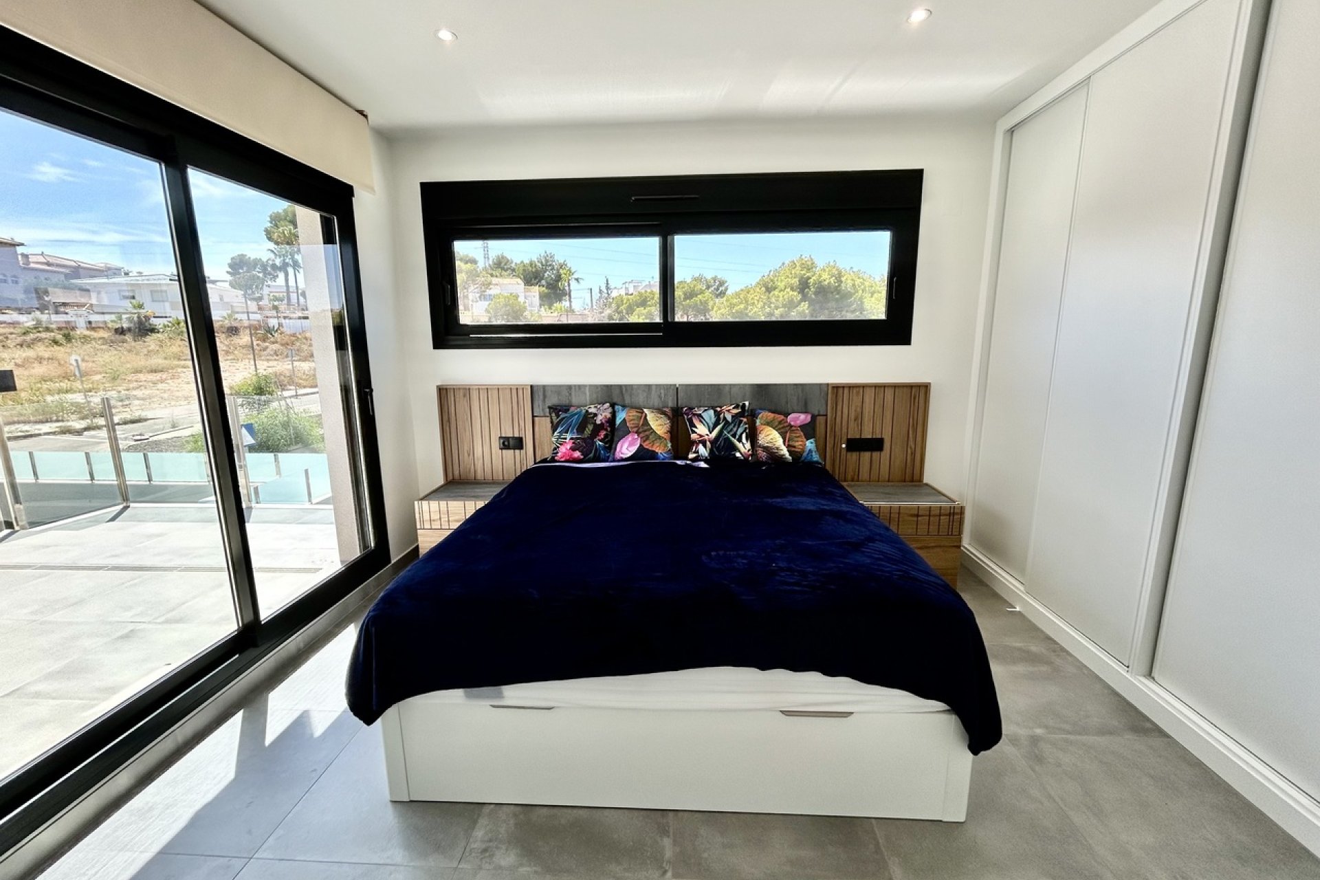 Resale - Villa / House - Orihuela Costa - Villamartín