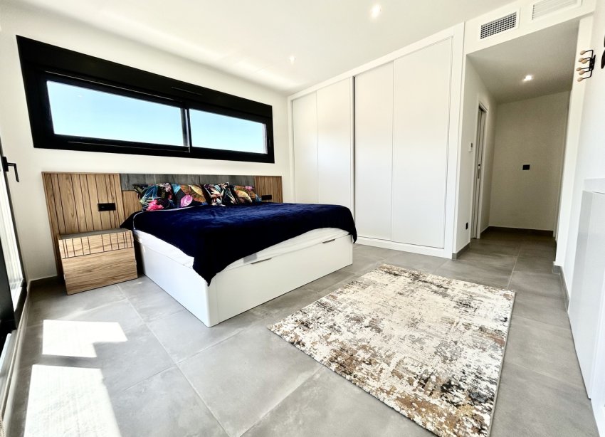 Resale - Villa / House - Orihuela Costa - Villamartín