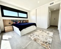Resale - Villa / House - Orihuela Costa - Villamartín
