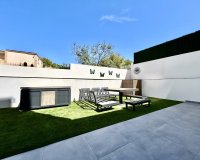 Resale - Villa / House - Orihuela Costa - Villamartín