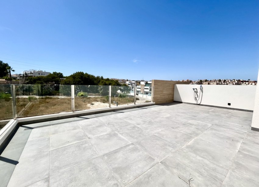 Resale - Villa / House - Orihuela Costa - Villamartín