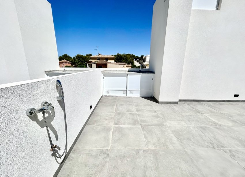 Resale - Villa / House - Orihuela Costa - Villamartín