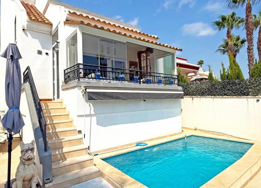 Resale - Villa / House - Orihuela Costa - Villamartín