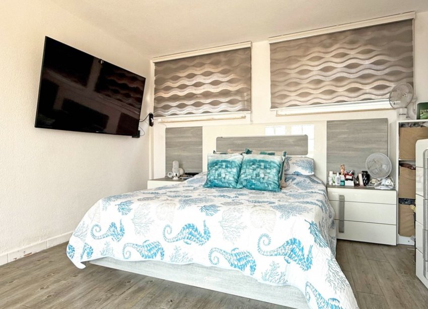 Resale - Villa / House - Orihuela Costa - Villamartín