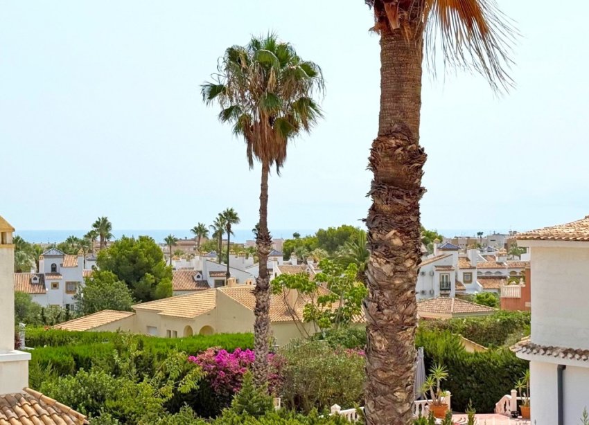 Resale - Villa / House - Orihuela Costa - Villamartín