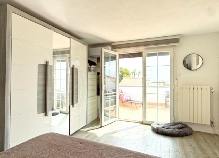 Resale - Villa / House - Orihuela Costa - Villamartín