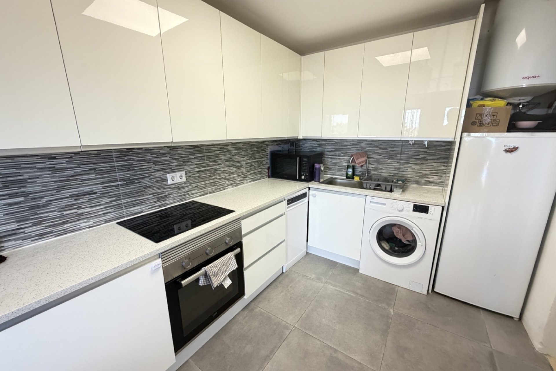 Resale - Villa / House - Orihuela Costa - Villamartín