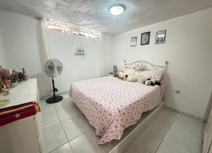 Resale - Villa / House - Orihuela Costa - Villamartín