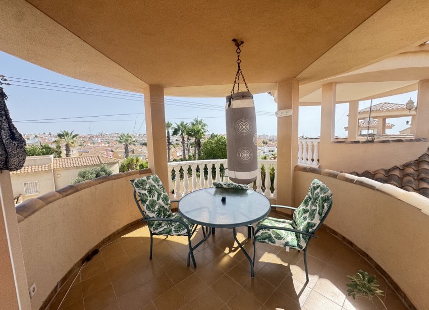 Resale - Villa / House - Orihuela Costa - Villamartín