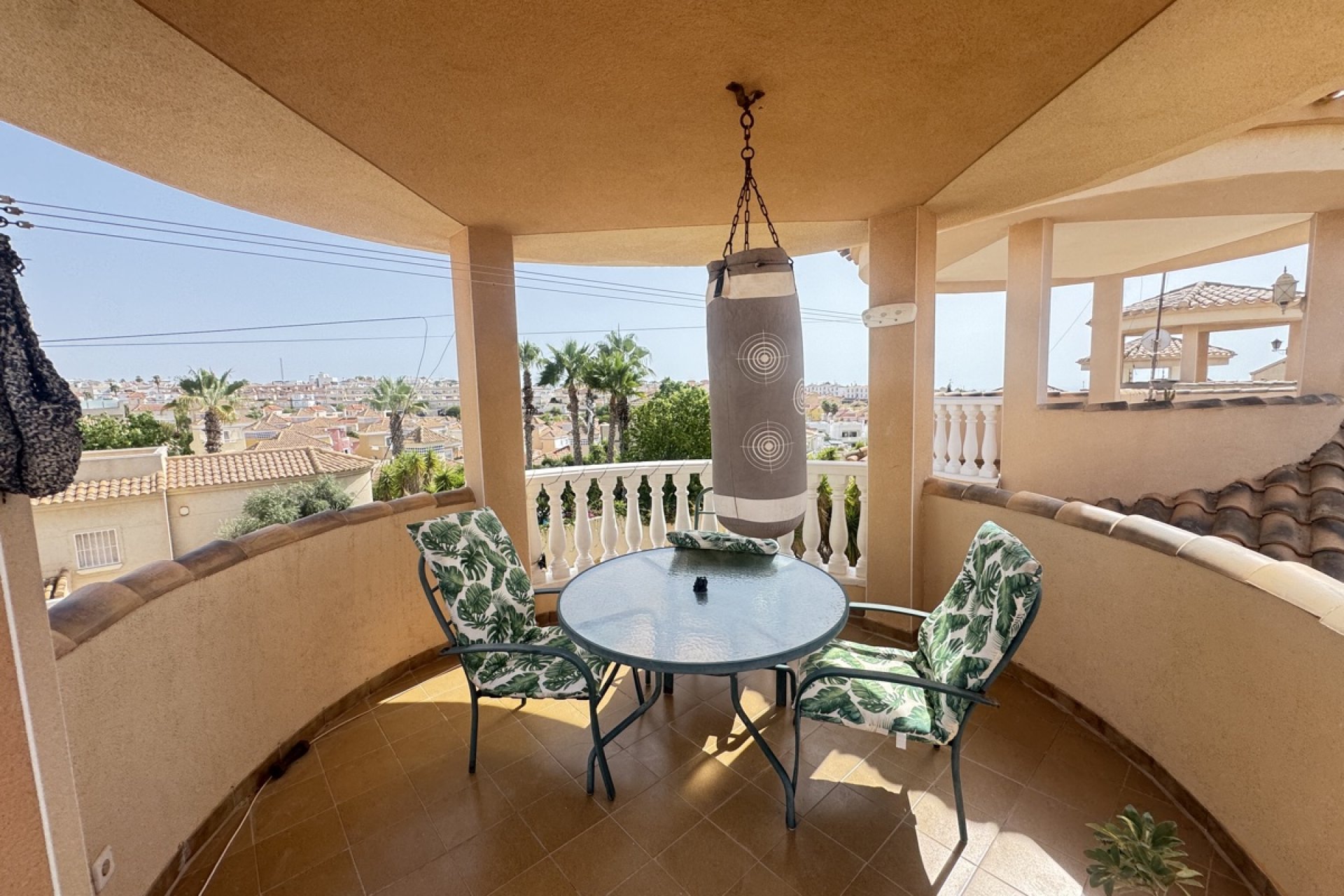 Resale - Villa / House - Orihuela Costa - Villamartín
