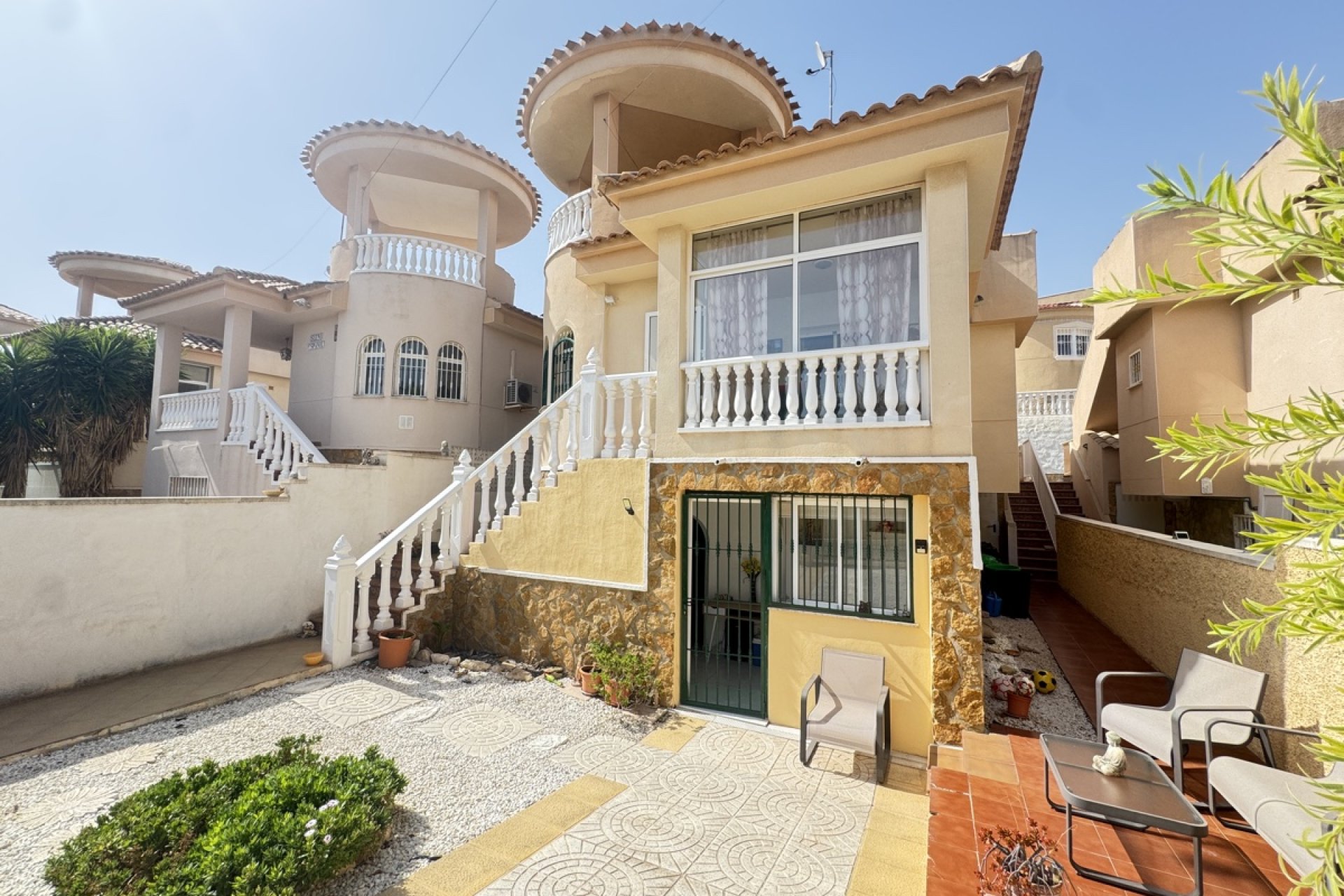 Resale - Villa / House - Orihuela Costa - Villamartín