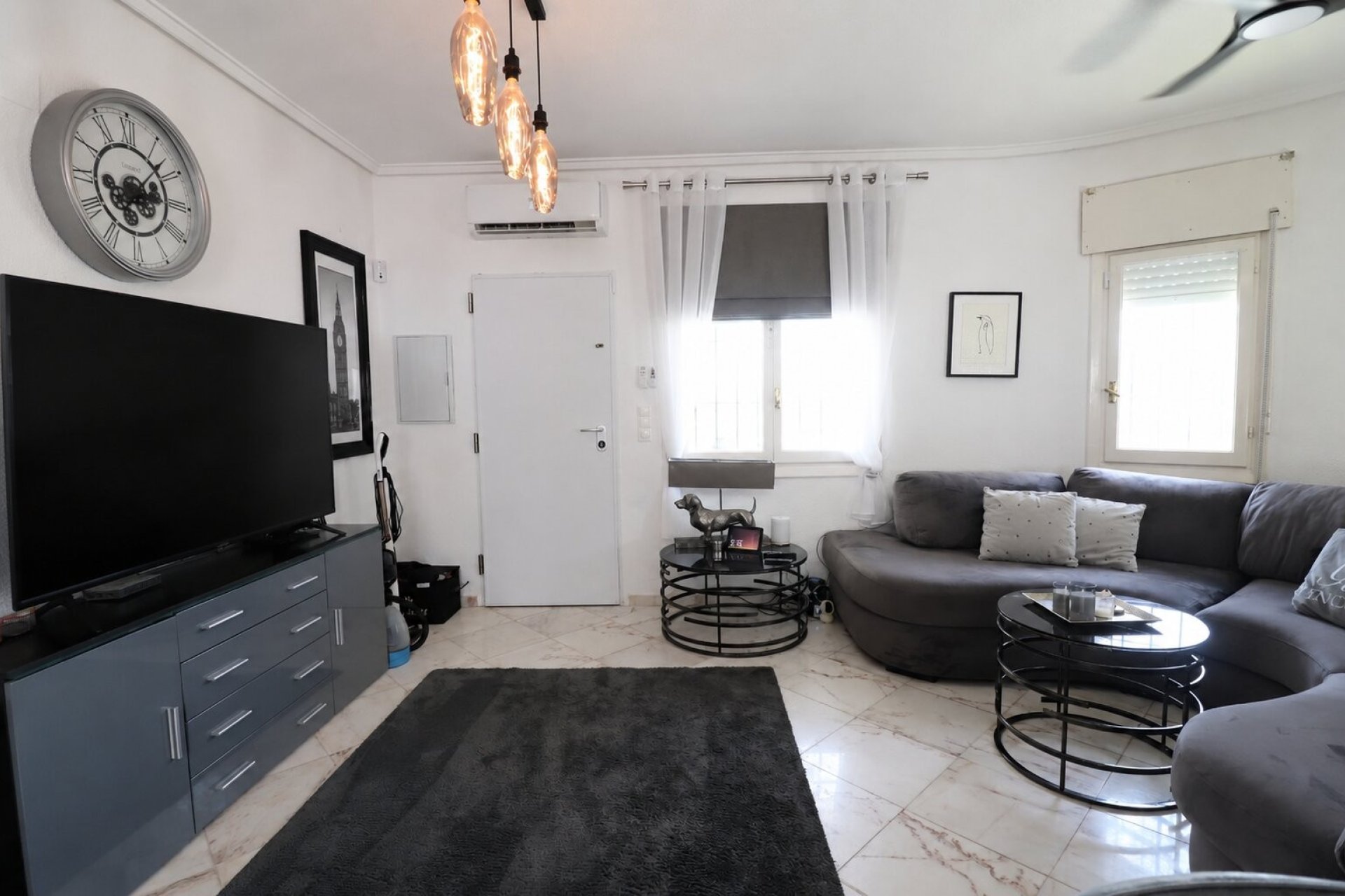 Resale - Villa / House - Orihuela Costa - Villamartín