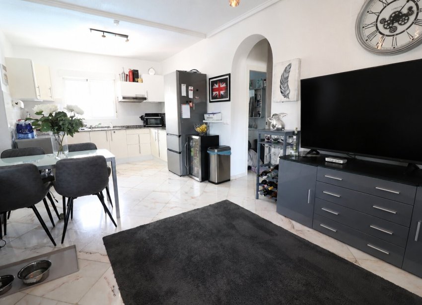 Resale - Villa / House - Orihuela Costa - Villamartín