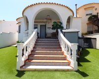 Resale - Villa / House - Orihuela Costa - Villamartín