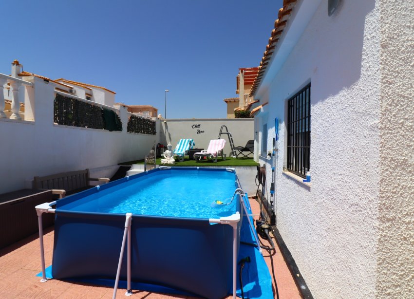 Resale - Villa / House - Orihuela Costa - Villamartín