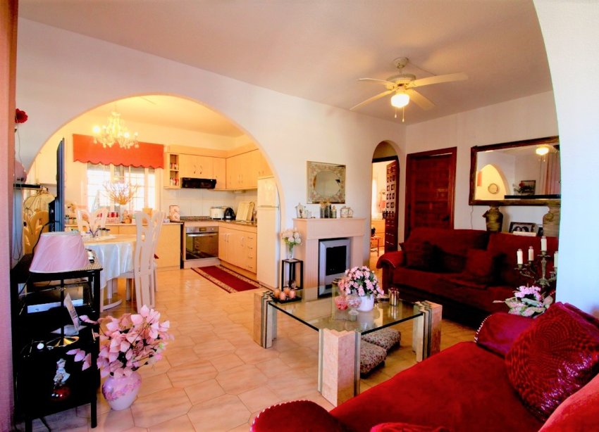 Resale - Villa / House - Orihuela Costa - Villamartín