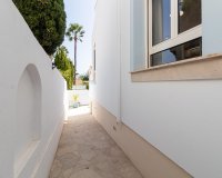 Resale - Villa / House - Orihuela Costa - Villamartín
